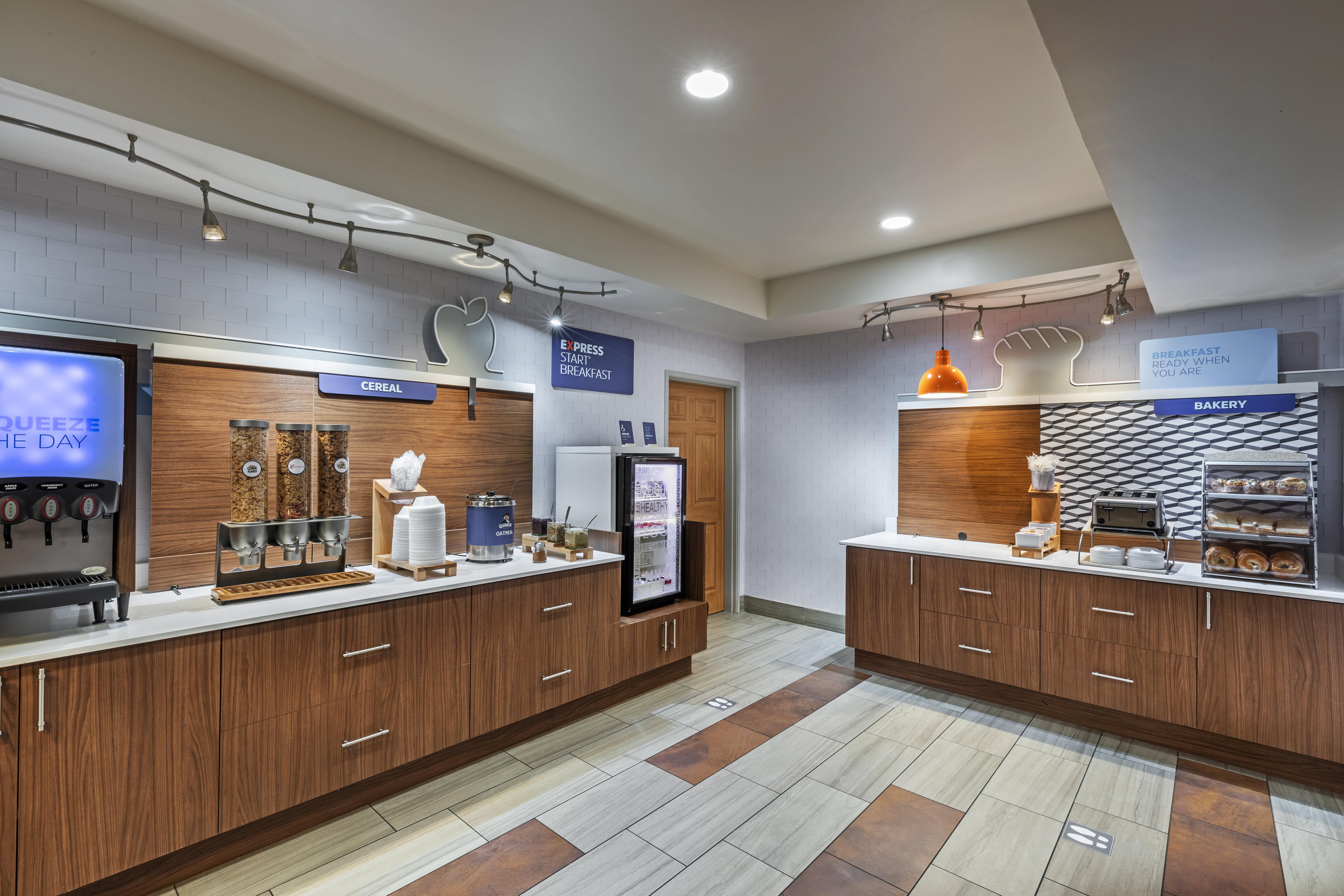 Holiday Inn Express & Suites Tulsa S Broken Arrow Hwy 51 By Ihg Esterno foto