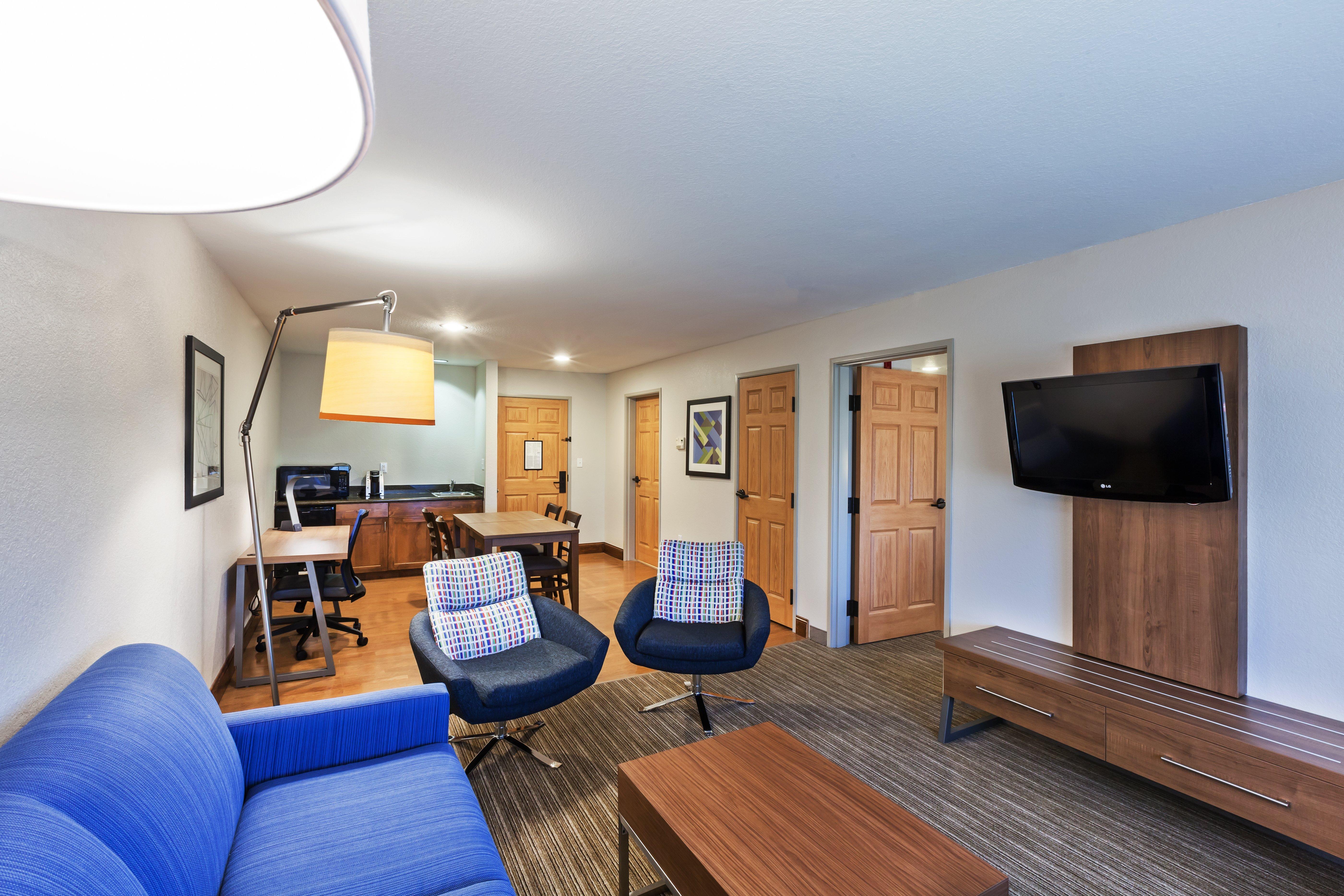 Holiday Inn Express & Suites Tulsa S Broken Arrow Hwy 51 By Ihg Esterno foto