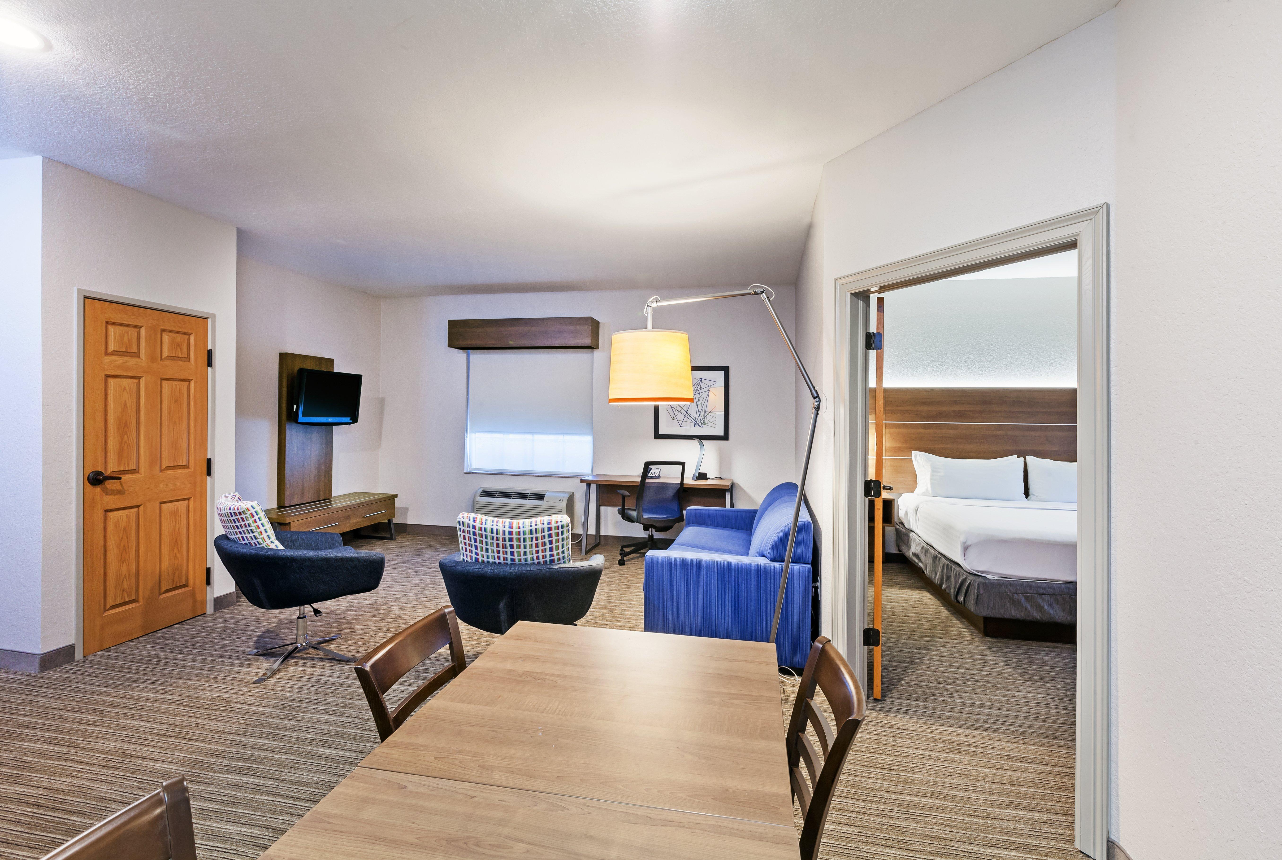 Holiday Inn Express & Suites Tulsa S Broken Arrow Hwy 51 By Ihg Esterno foto