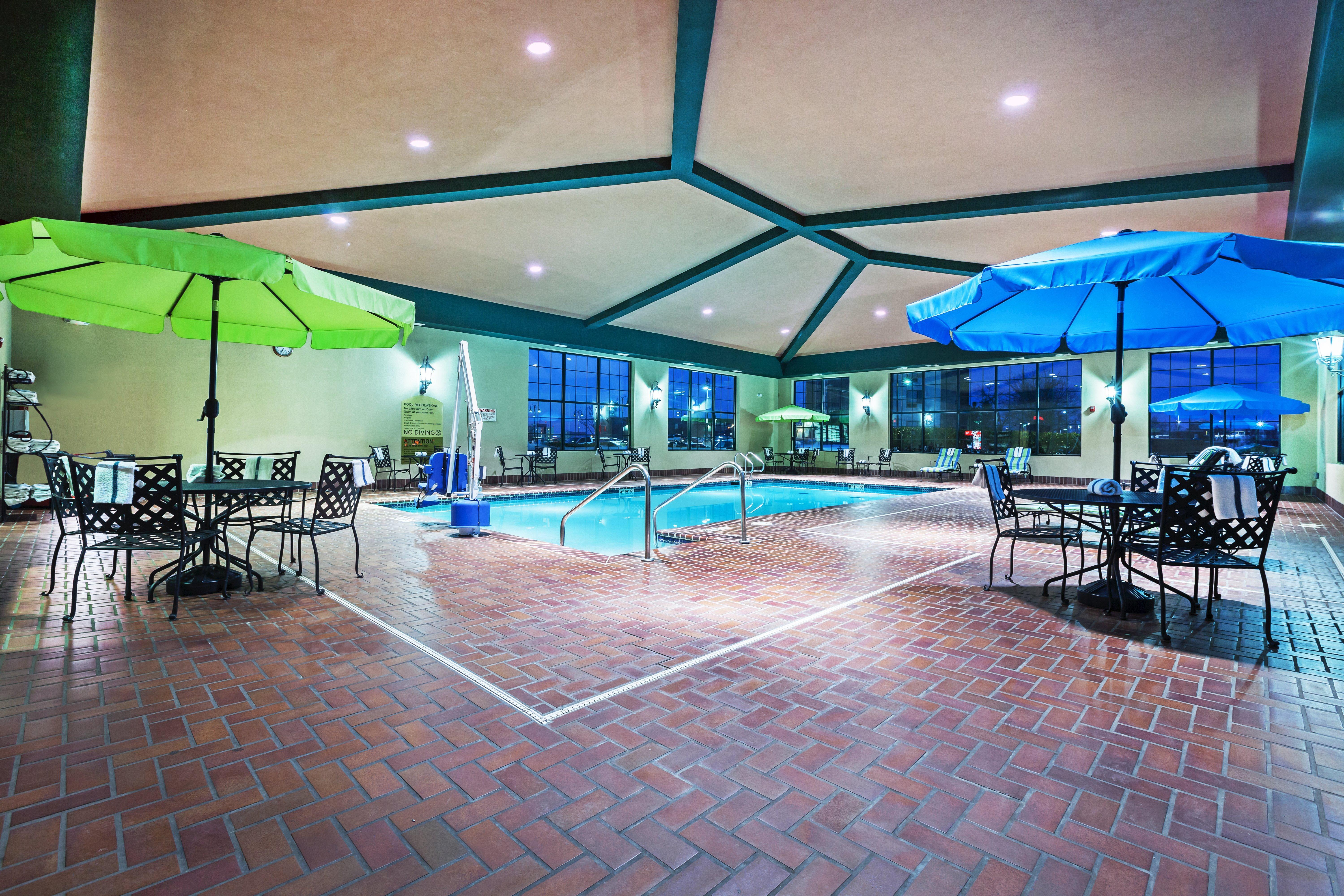 Holiday Inn Express & Suites Tulsa S Broken Arrow Hwy 51 By Ihg Esterno foto