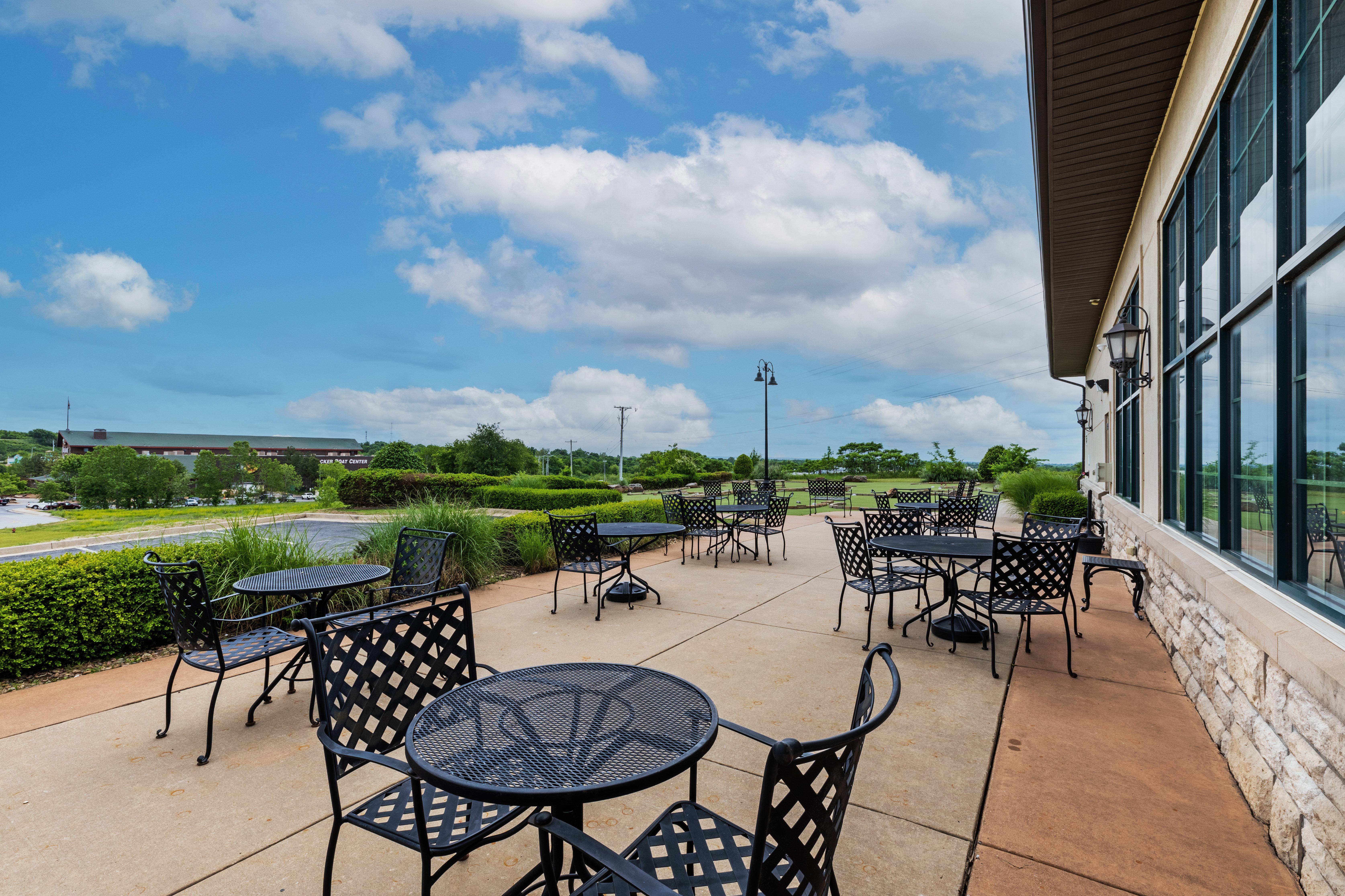 Holiday Inn Express & Suites Tulsa S Broken Arrow Hwy 51 By Ihg Esterno foto