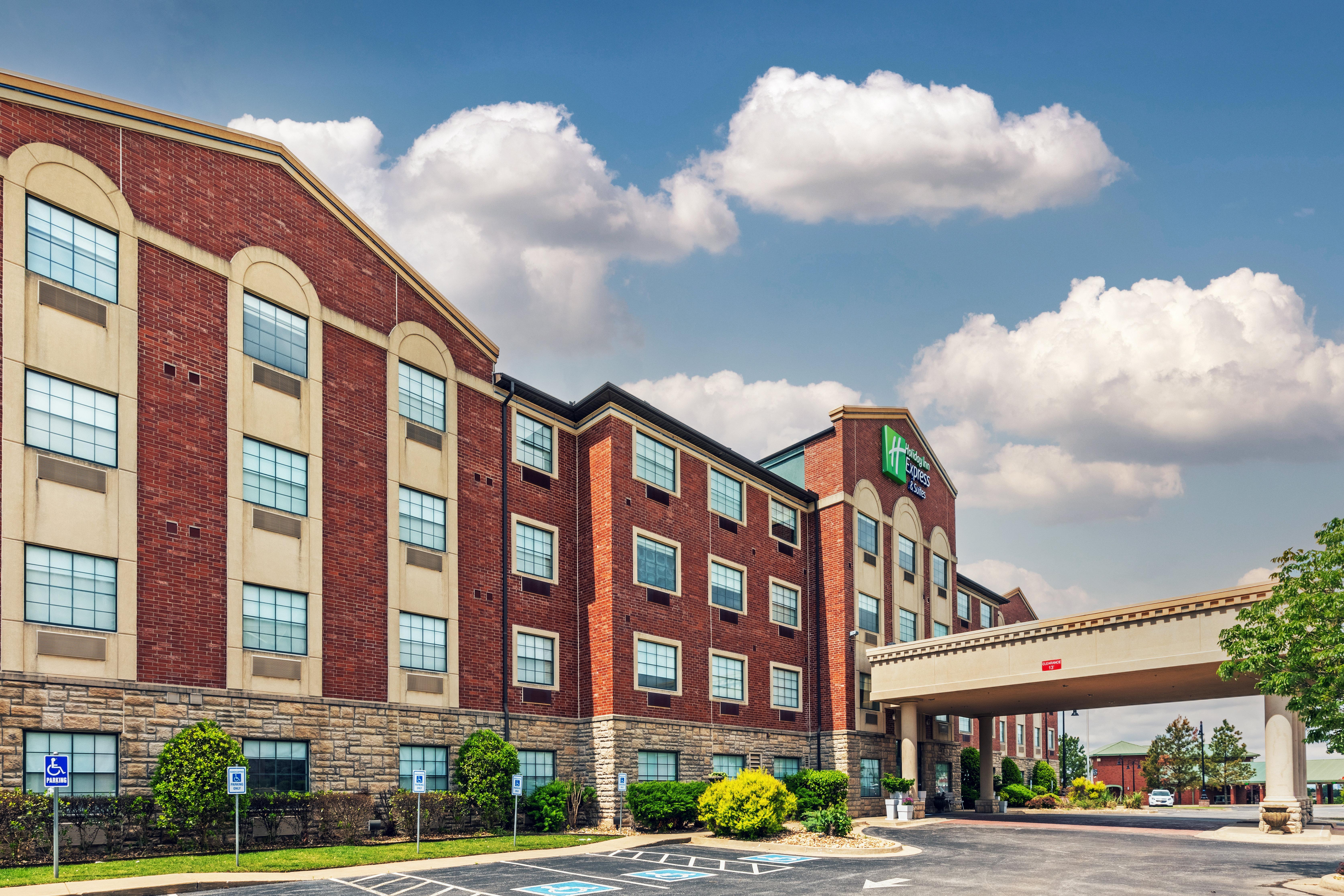 Holiday Inn Express & Suites Tulsa S Broken Arrow Hwy 51 By Ihg Esterno foto