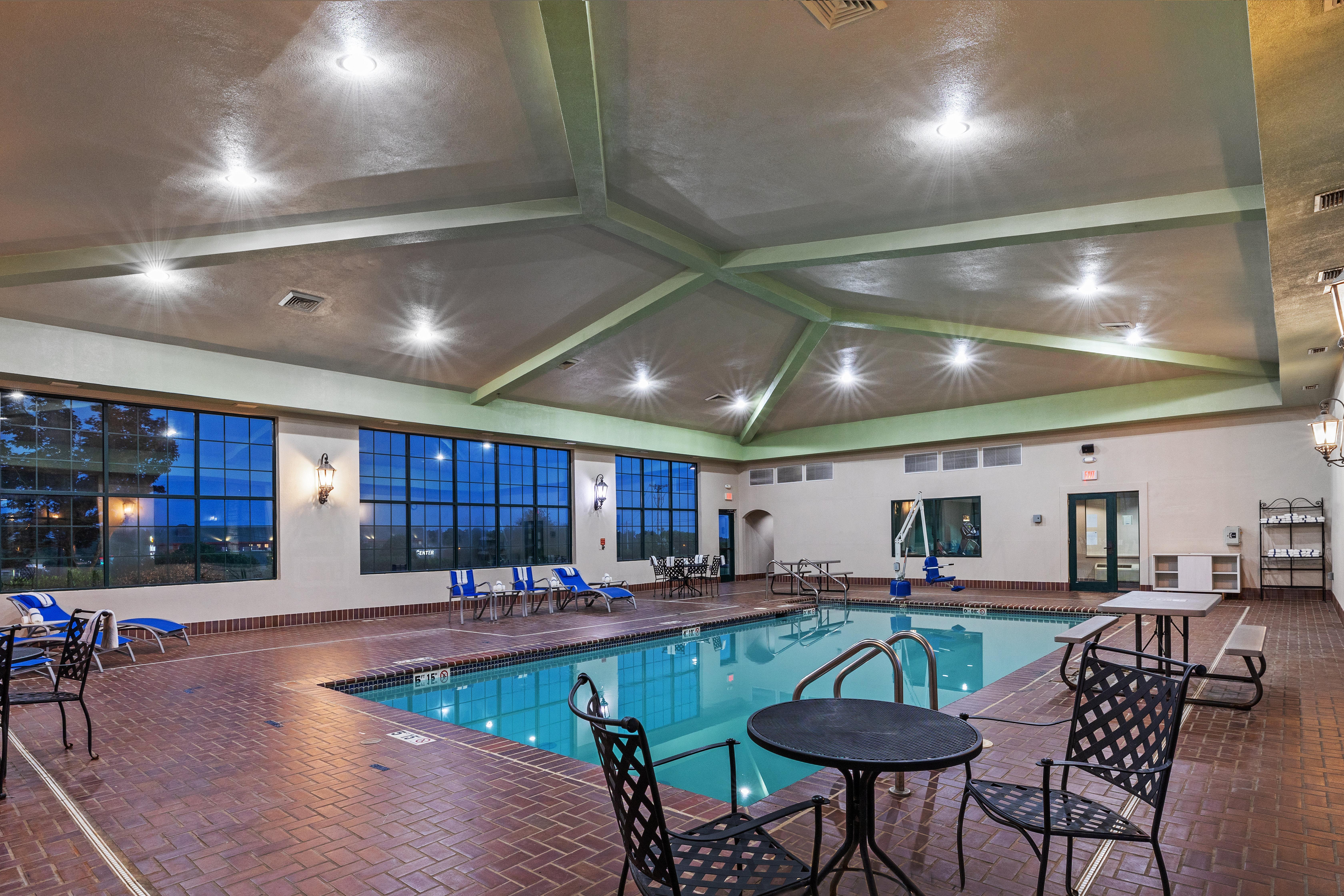 Holiday Inn Express & Suites Tulsa S Broken Arrow Hwy 51 By Ihg Esterno foto