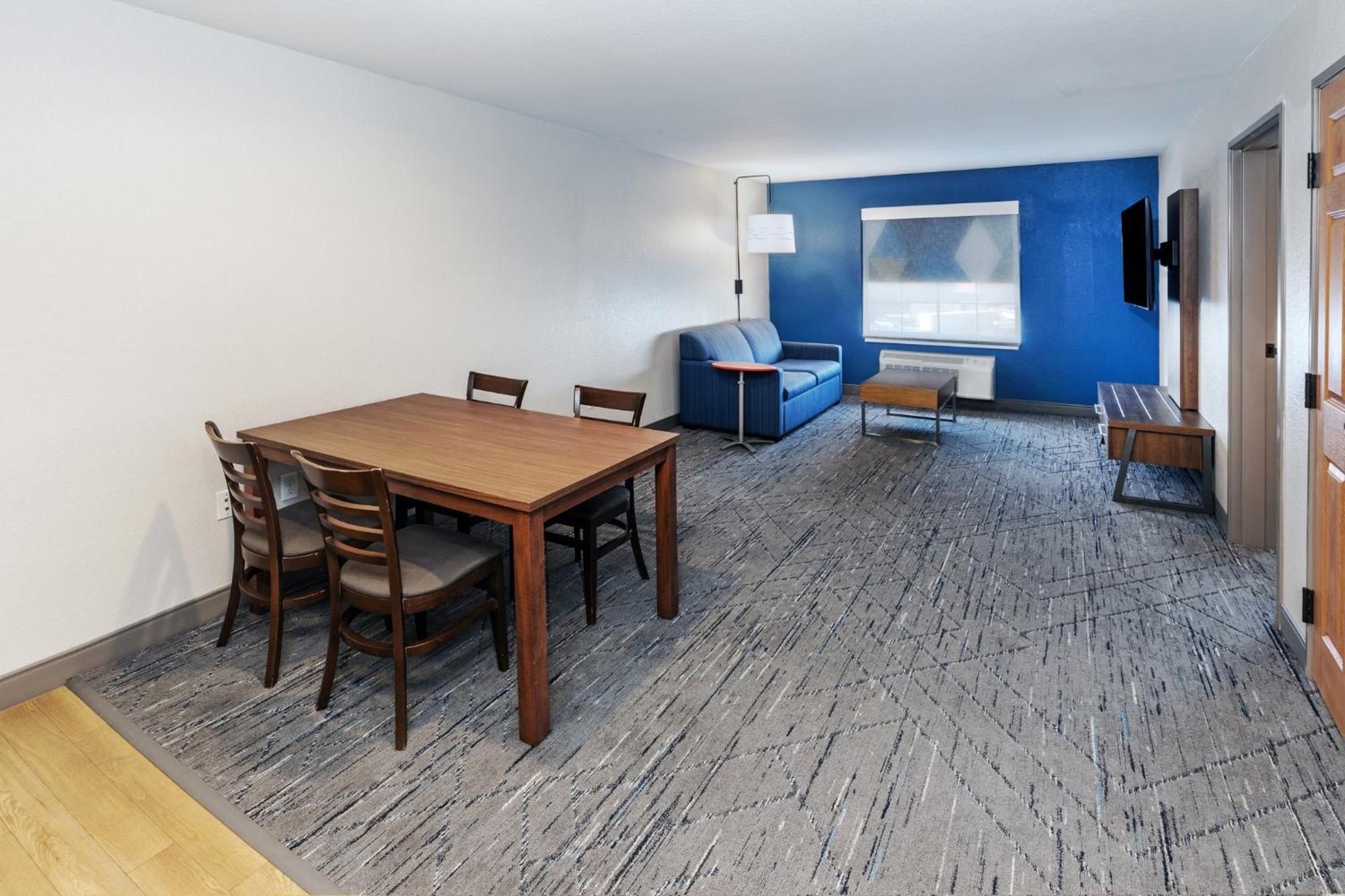 Holiday Inn Express & Suites Tulsa S Broken Arrow Hwy 51 By Ihg Esterno foto