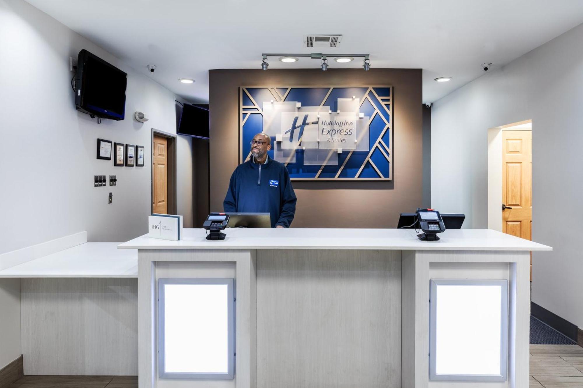 Holiday Inn Express & Suites Tulsa S Broken Arrow Hwy 51 By Ihg Esterno foto