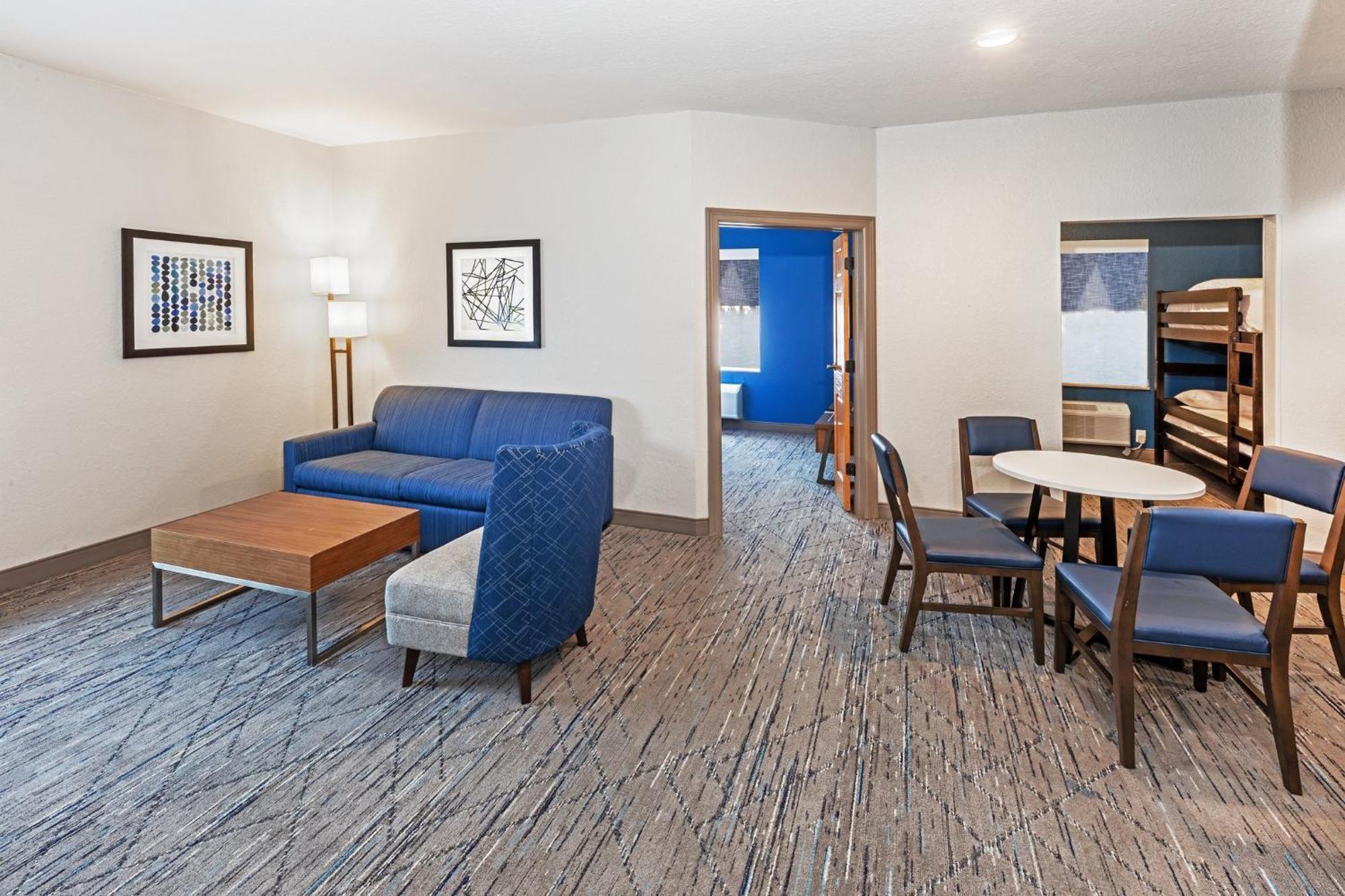 Holiday Inn Express & Suites Tulsa S Broken Arrow Hwy 51 By Ihg Esterno foto