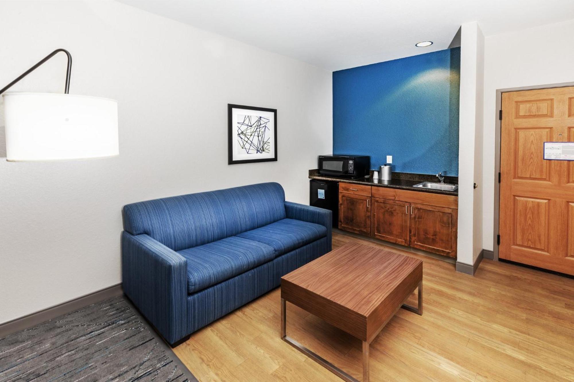 Holiday Inn Express & Suites Tulsa S Broken Arrow Hwy 51 By Ihg Esterno foto