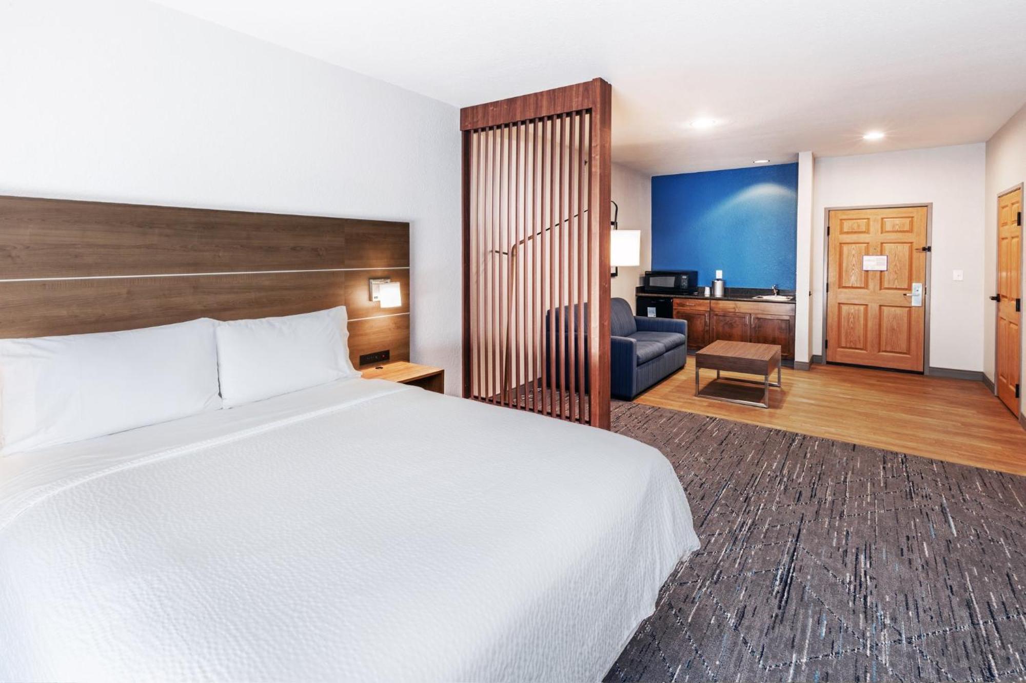Holiday Inn Express & Suites Tulsa S Broken Arrow Hwy 51 By Ihg Esterno foto